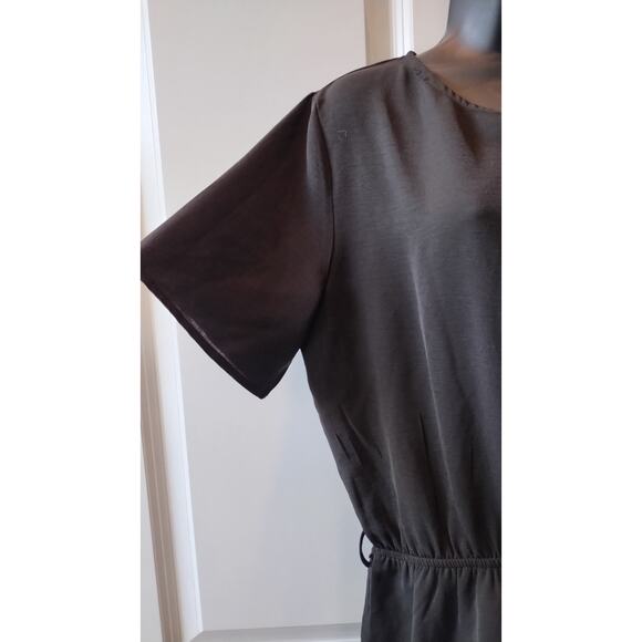 Short Sleeves Tiered Open Back Jumpsuit shorts Black romper size Large - Picture 3 of 14